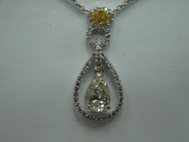 流當品拍賣 造型1克拉 水滴 鑽石 K金 墬子含鍊 特價128000含郵
