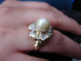 台中 流當品拍賣 珍珠 K金 鑽戒 只賣戒台錢 珍珠送給您 可物品交換