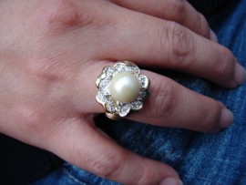 台中 流當品拍賣 珍珠 K金 鑽戒 只賣戒台錢 珍珠送給您 可物品交換