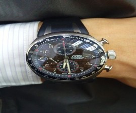 台中流當品拍賣 流當手錶拍賣 原裝 ORIS 豪利時 計時 鈦合金 碳纖維面 自動 男錶 9成5新 盒單齊 特價出清