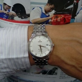 台中流當手錶拍賣 美品 原裝 Omega 蝶飛 自動 男錶 9成5新 盒單齊 喜歡價可議 ZR392