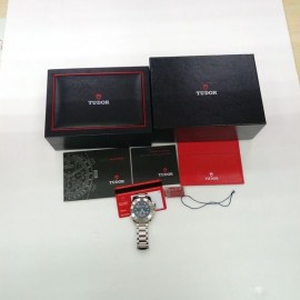 台中流當品拍賣 流當手錶 二手極新 原裝 TUDOR Aeronaut GMT 藍面 自動 男錶 盒單齊 喜歡價可議