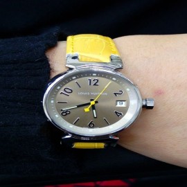 台中流當品拍賣 流當手錶 經典 Louis Vuitton 路易威登 不銹鋼 石英女錶 附盒單